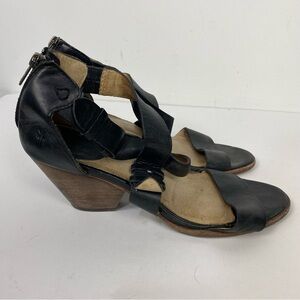 Frye Regina Belt Black Leather Open Toe Heels Sandal Minimalist capsule wardrobe